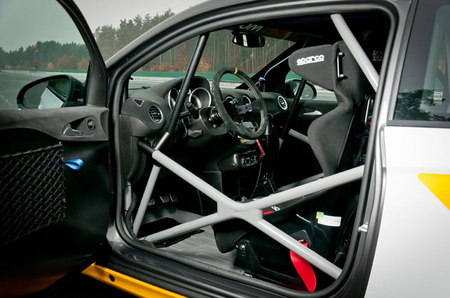 Opel Adam