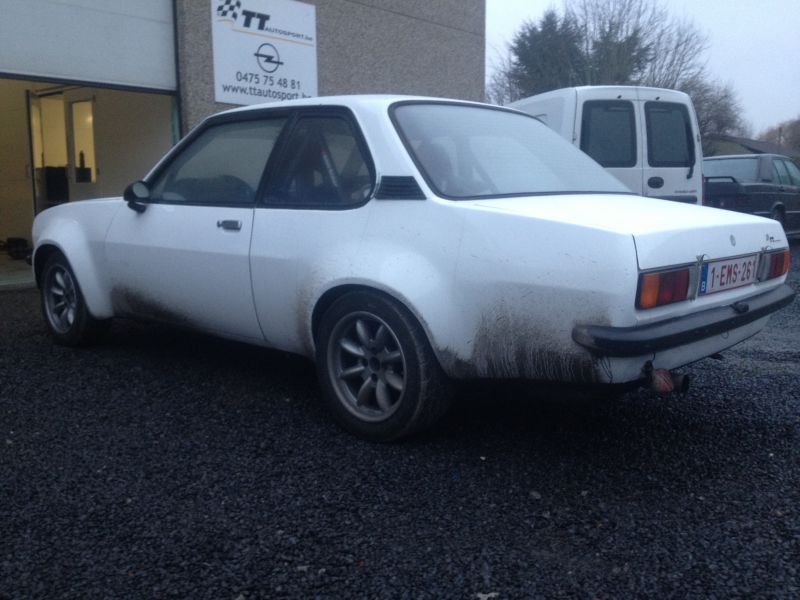 Opel Ascona Group 2 voor F. Pontier